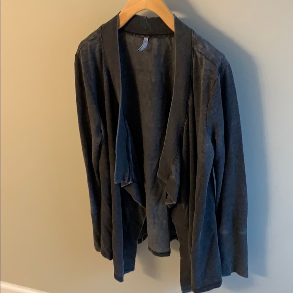 Light gray long sleeve sweater